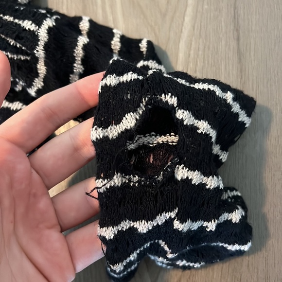 Soprano mesh see through black and white knit top used size medium - Picture 3 of 4